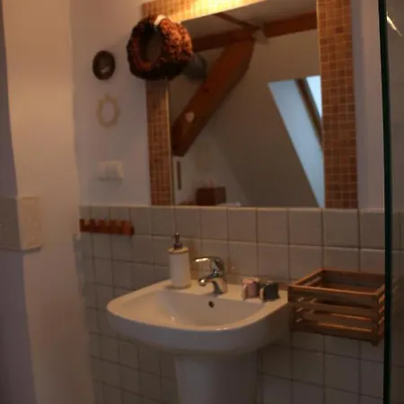 Pszczelarnia Dom Pracy Tworczej