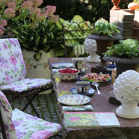 Alojamento de Turismo Rural Pszczelarnia Dom Pracy Twórczej *