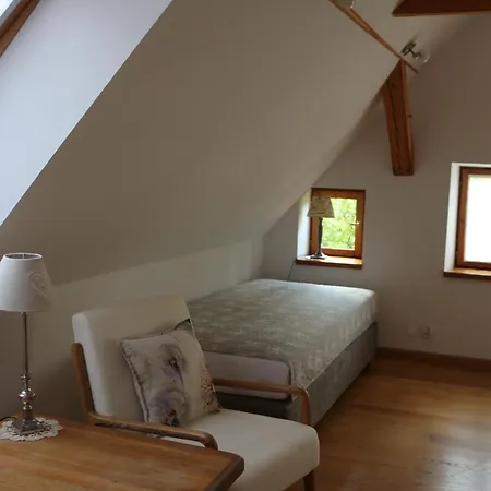 Pszczelarnia Dom Pracy Tworczej Farm stay *