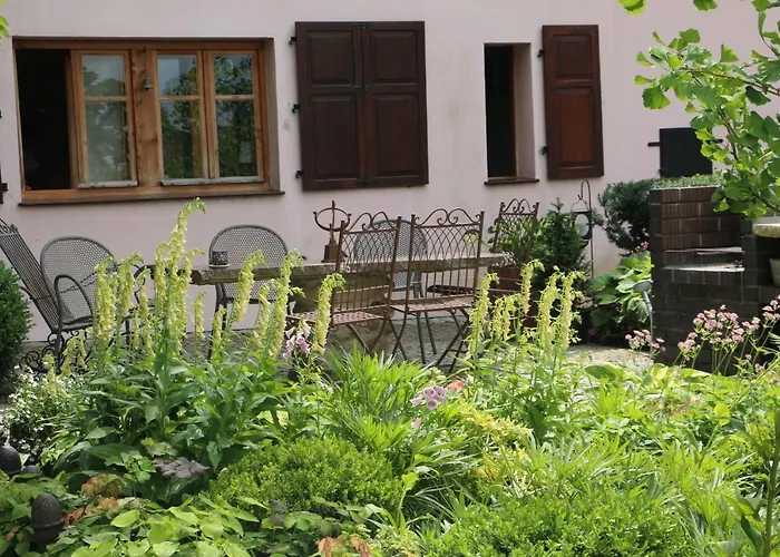 Pszczelarnia Dom Pracy Tworczej