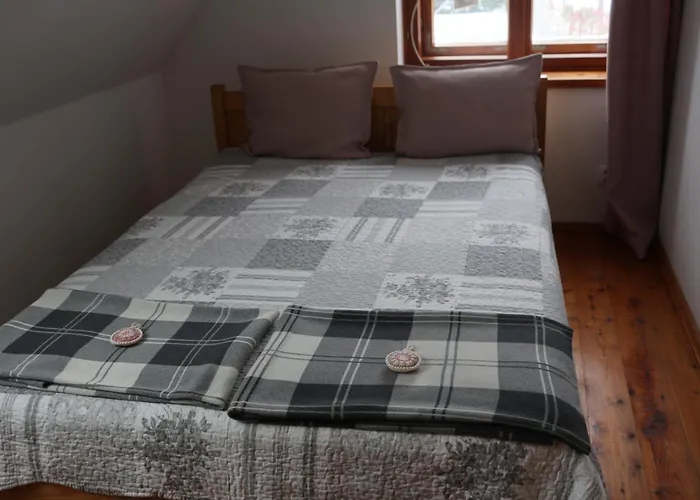 Pszczelarnia Dom Pracy Tworczej * Wilkanow